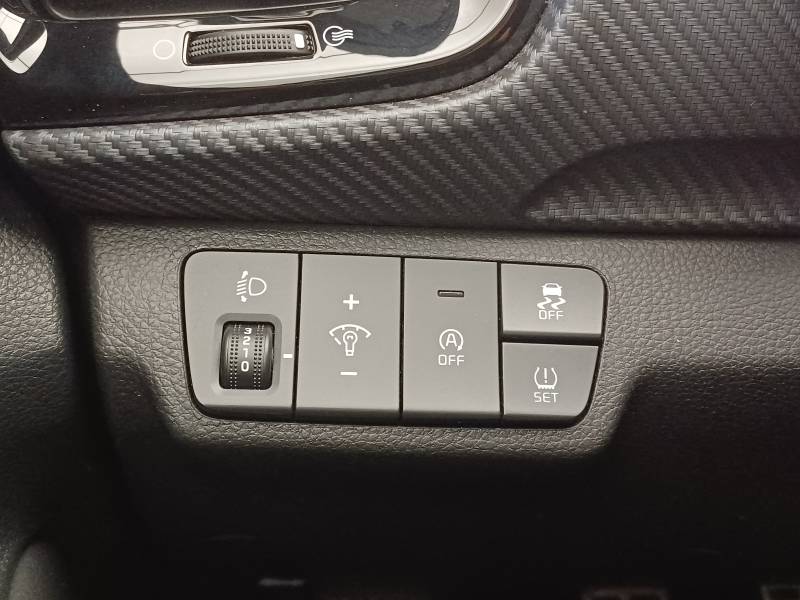 Kia Stonic - 1.0 T-GDi 120 ch MHEV BVM6 GT Line